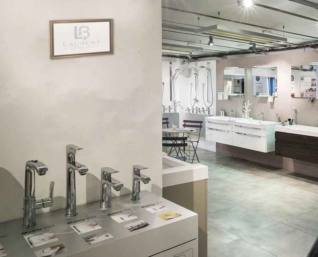 Atelier et boutique de Laurent Berlioz, plombier au 13 Rue Girard à Maisons-Alfort (94700)