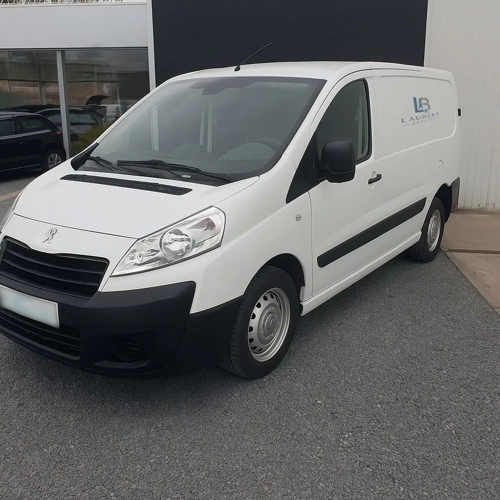 Camionnette d'intervention de Laurent Berlioz, plombier dépannage urgence dans le Val-de-Marne (94)